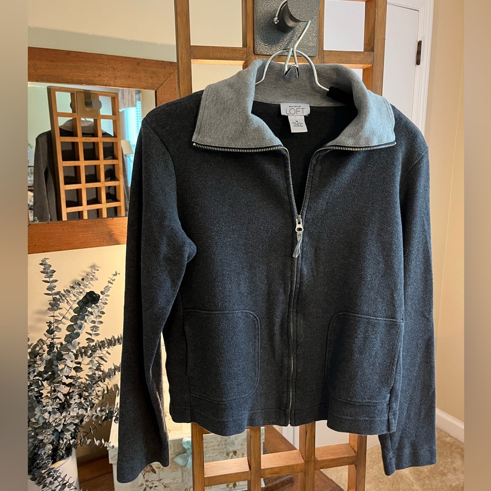 ANN TAYLOR LOFT (med) zip up sporty jacket